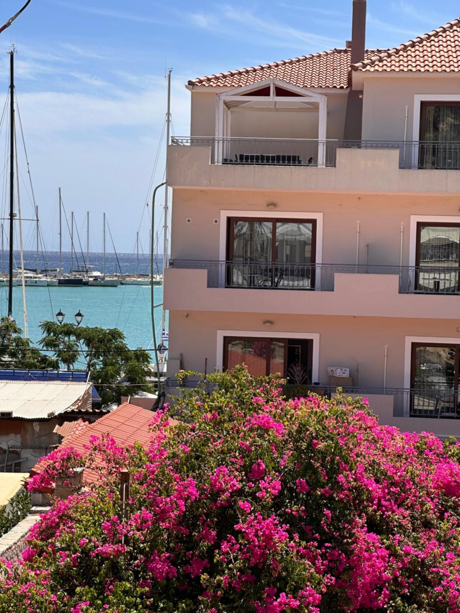 Amina * Zakynthos stad